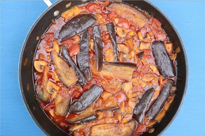 How to cook stew eggplant caribbean style